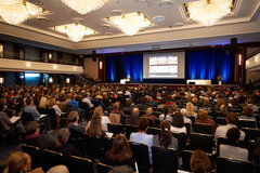 Das volle Plenum auf dem Berliner Zahnärztetag 2015 im Maritim Hotel Berlin.